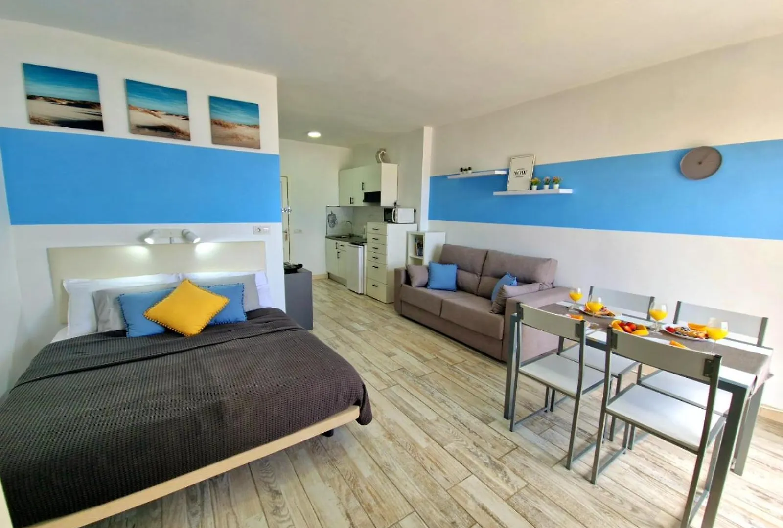 בית נופש אדחה Lovely Blue Studio With Ocean View And Pool, Paraiso 918 ספרד